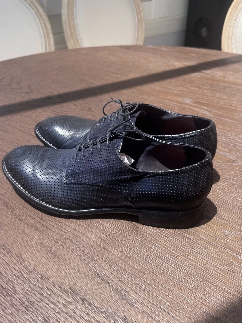 Lemargo perforated leather