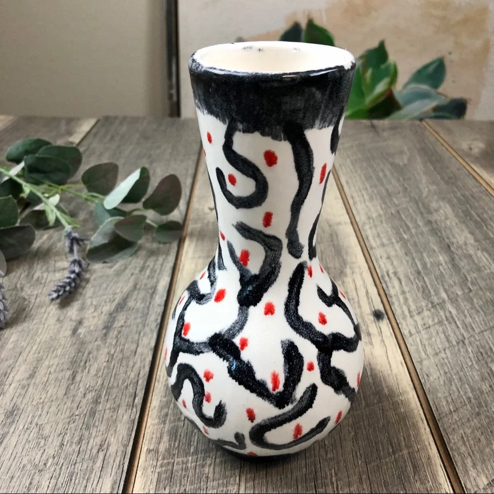 Small Accent Decor Red Black Boquet Vase