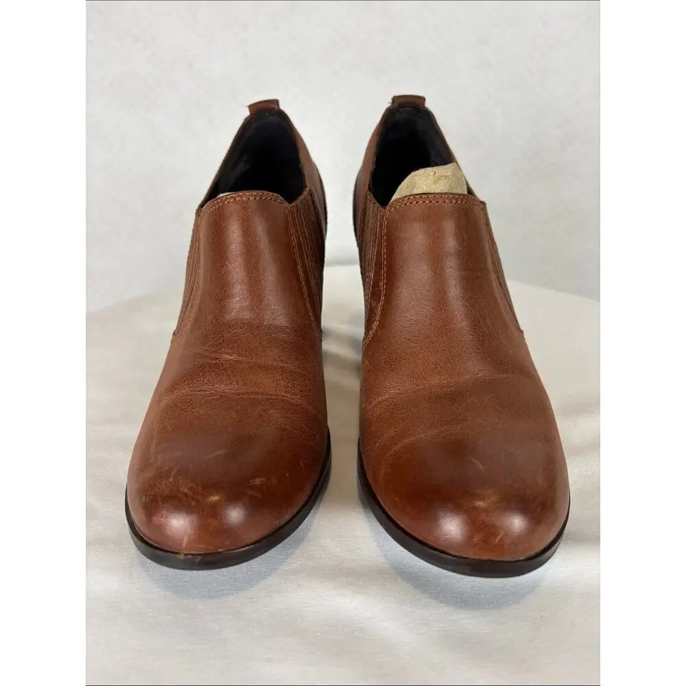 Clarks stylish artisan