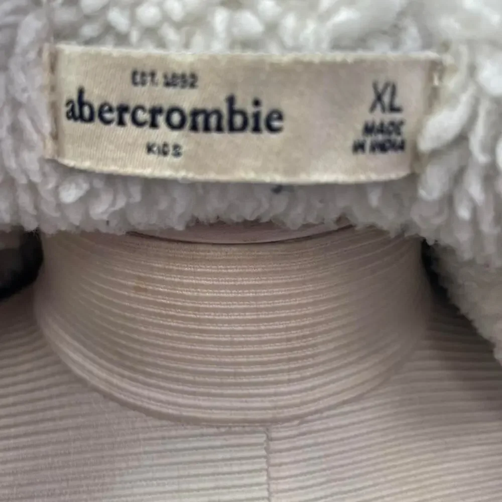 Abercrombie & Fitch abercrombie fitch