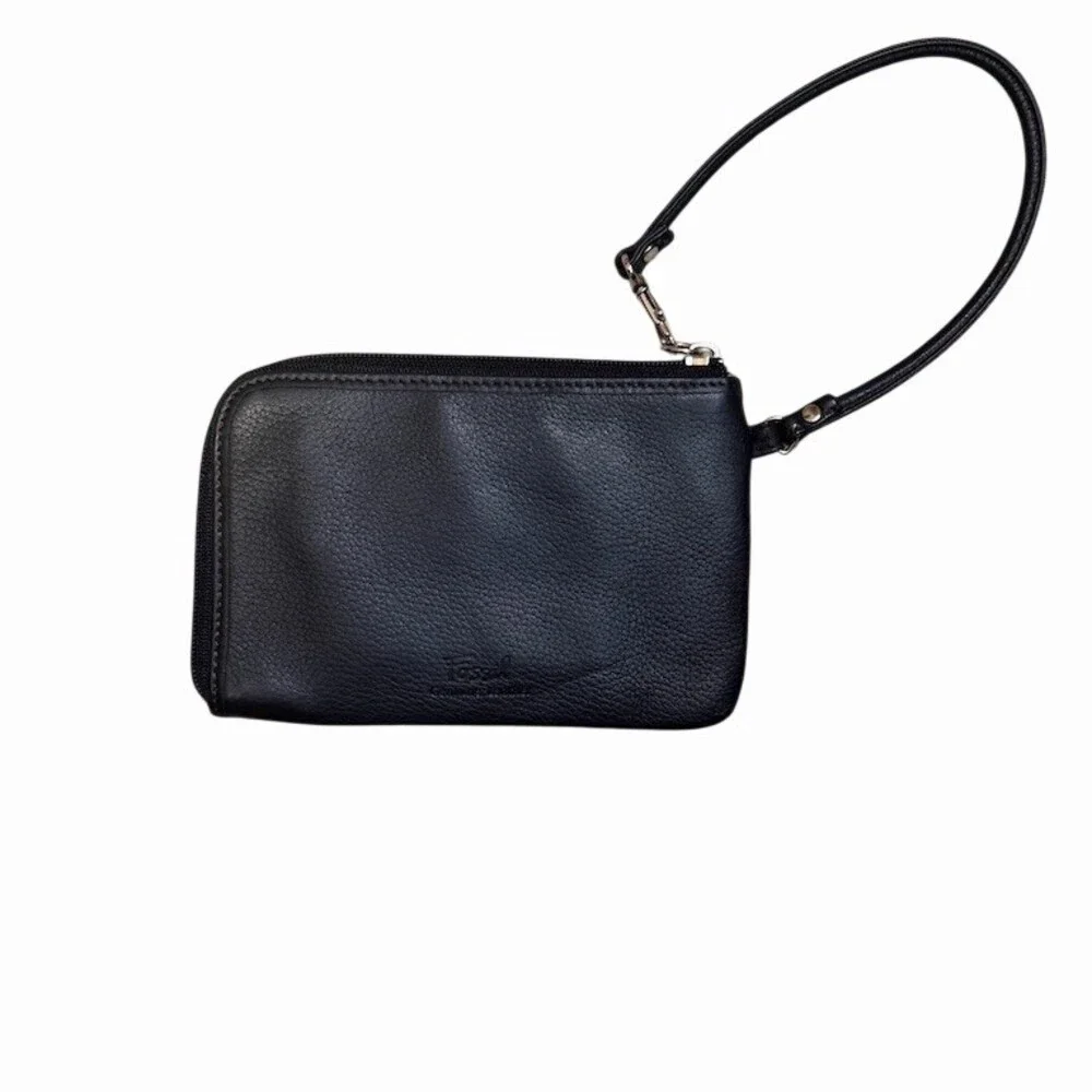 Fossil small wristlet