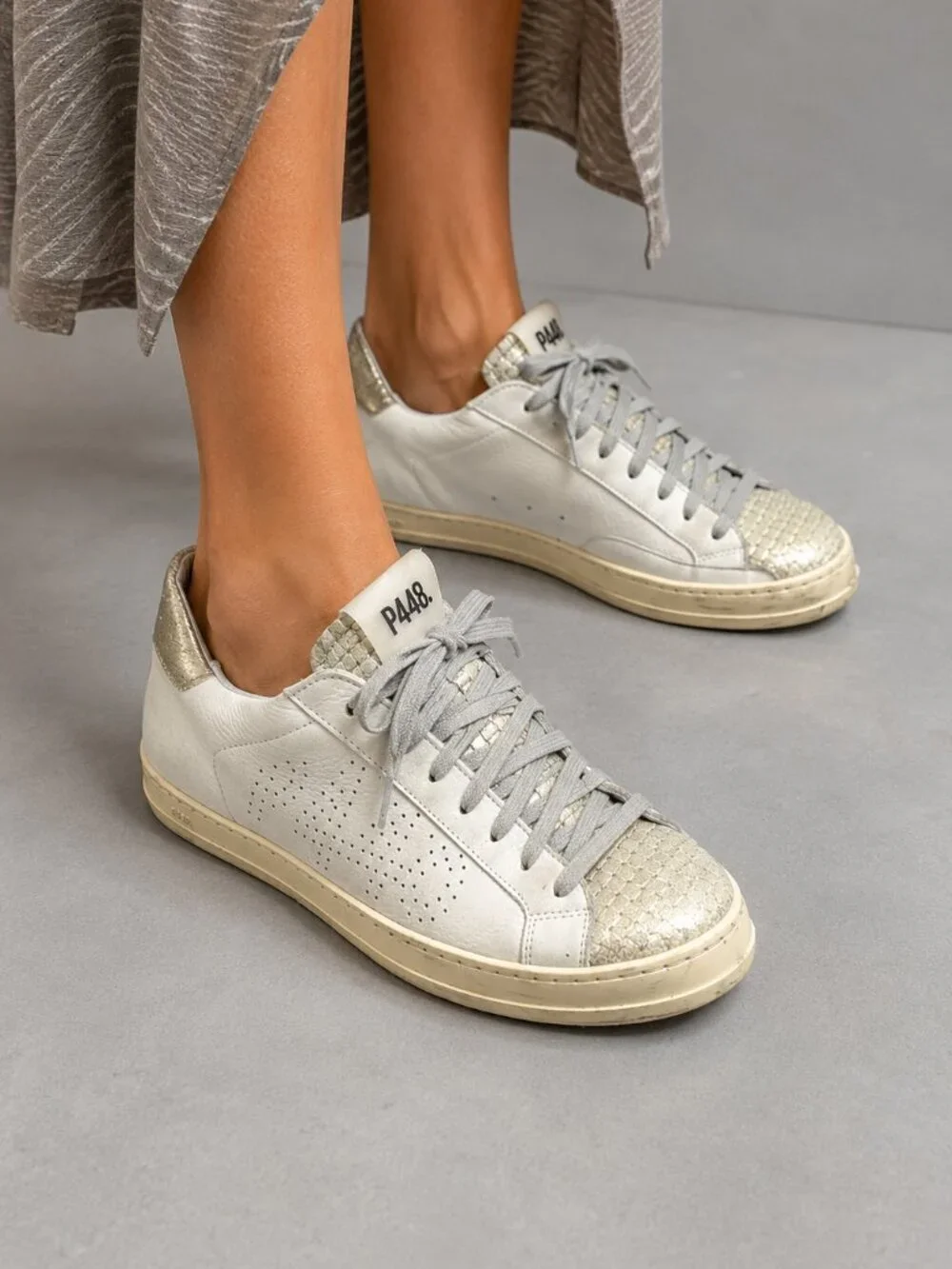 ✨ P448 John Metallic Sneakers – Women’s Size 38✨ (B-1544)