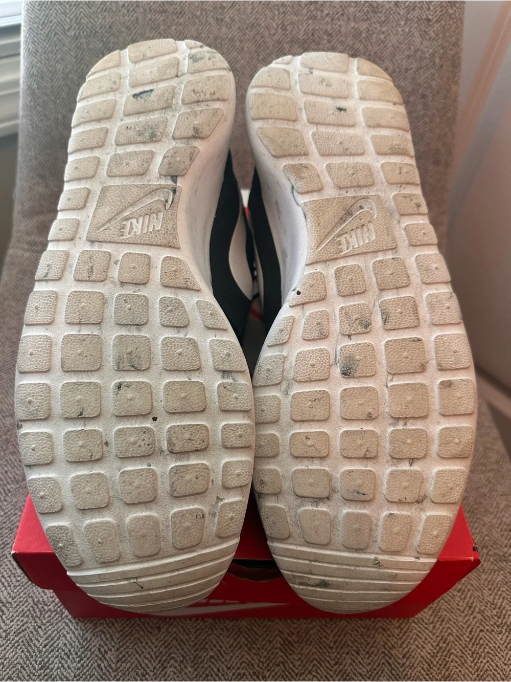 Nike lace up