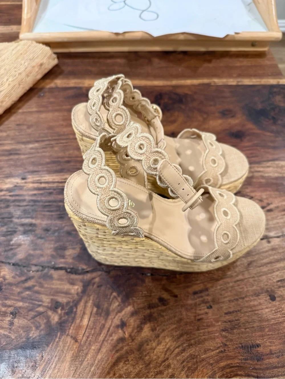 Larroude florence style scalloped