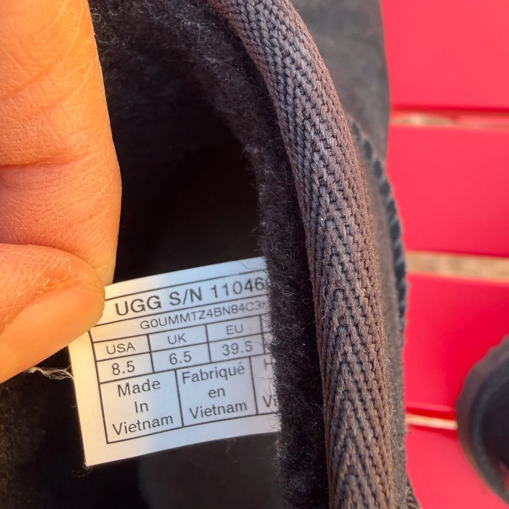 UGG euc classic