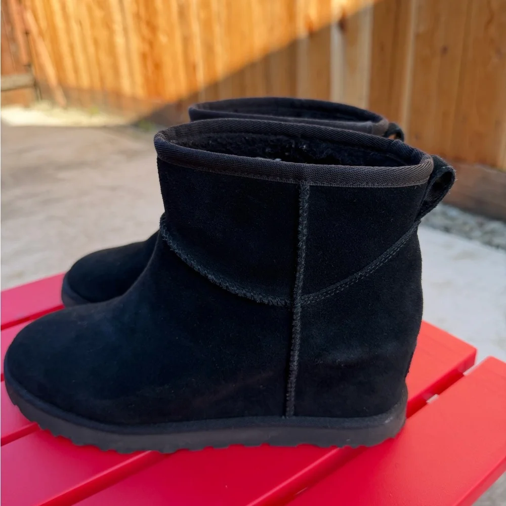 UGG euc classic