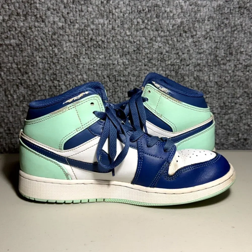 Nike Air Jordan 1 Mid Sneaker Mystic Navy Mint Foam Boys Size 5Y 554725-413