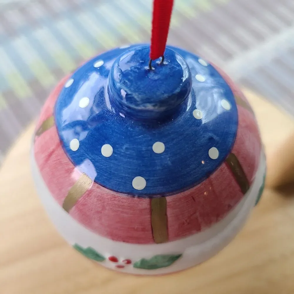 Vintage polka smudges