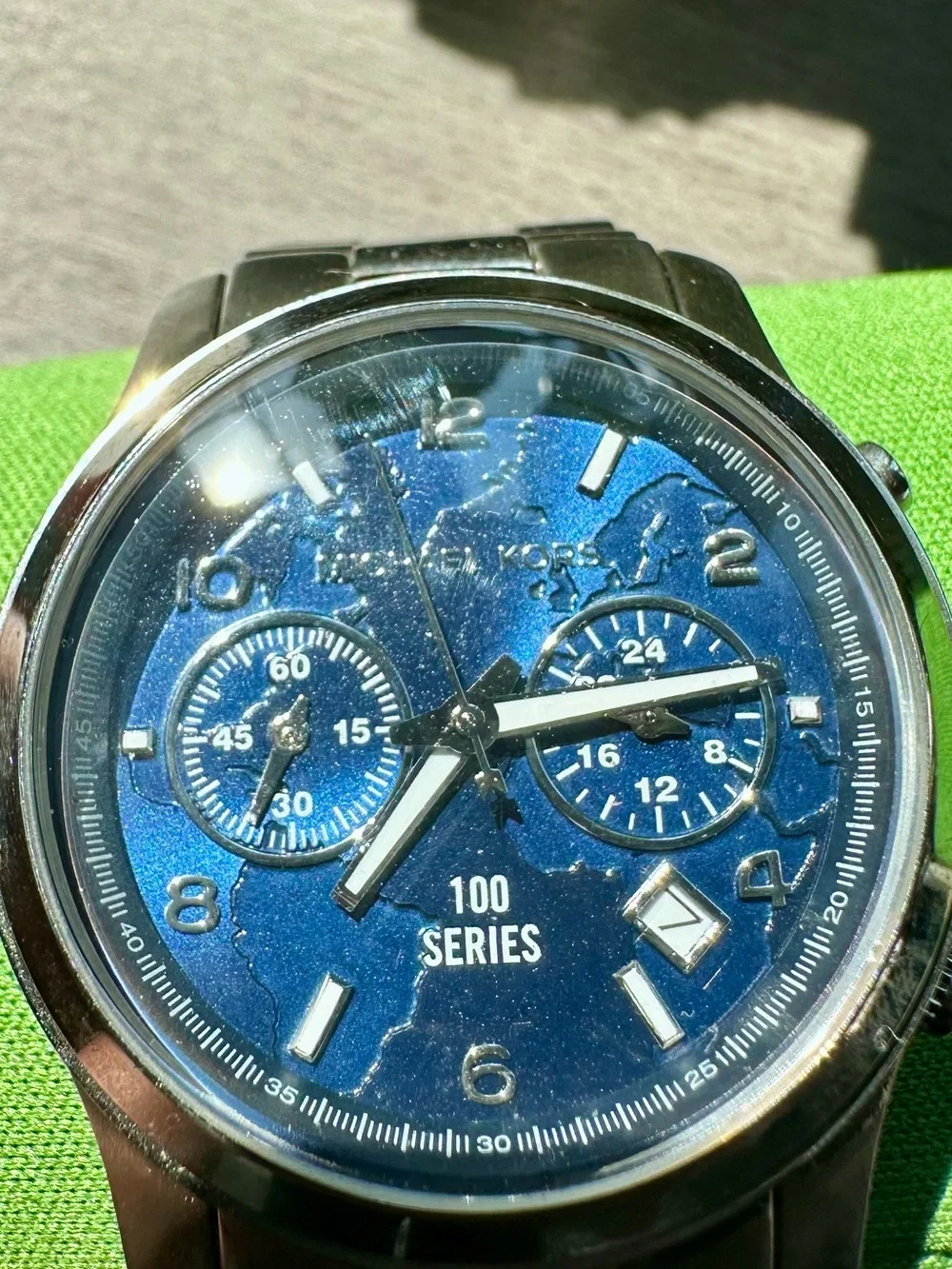 Michael Kors hands subdials