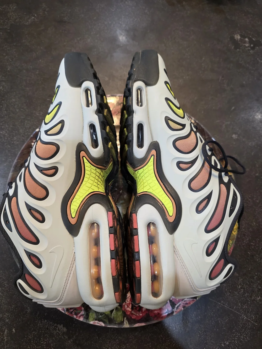 Nike air sneakers