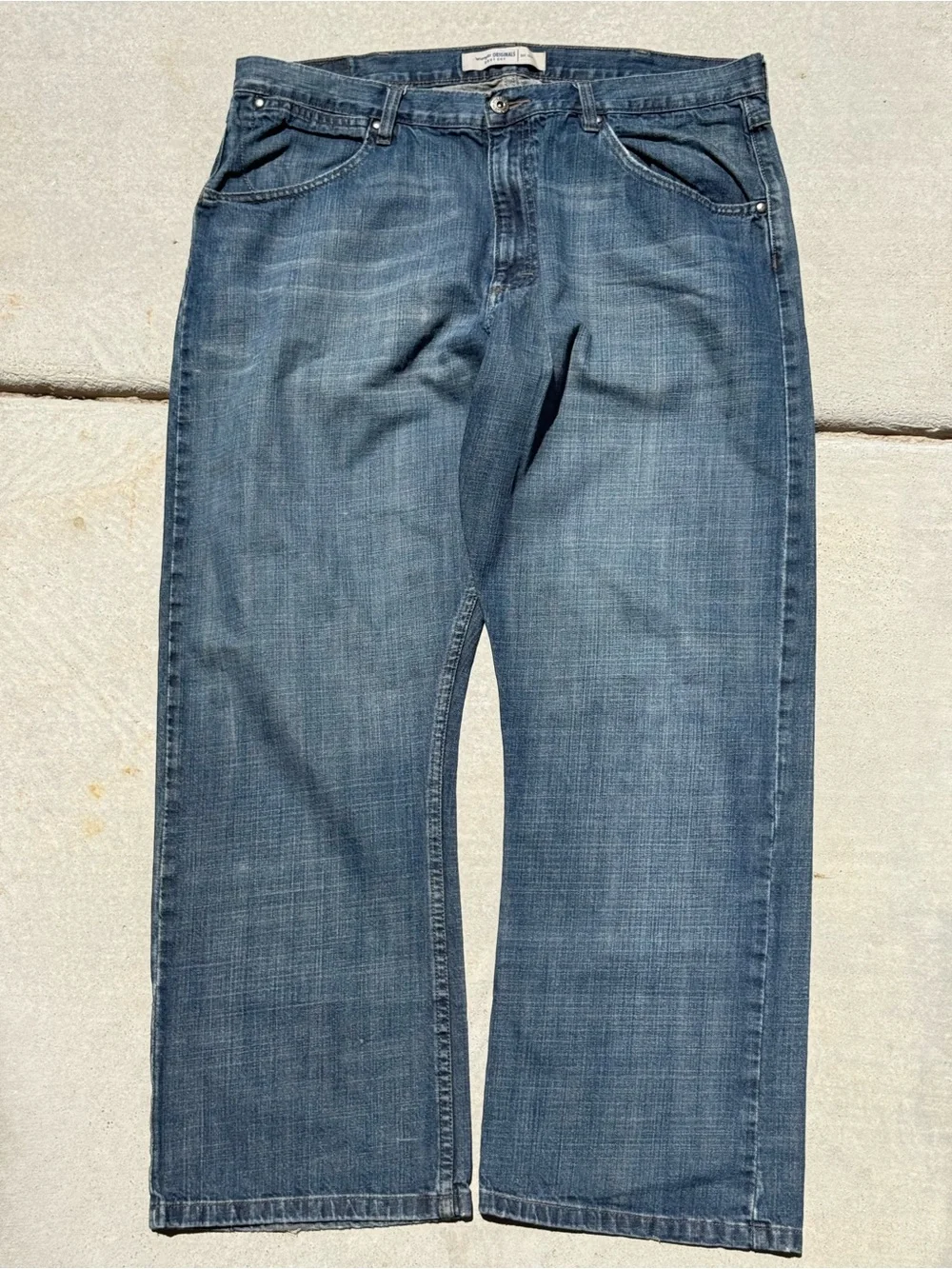 Wrangler Men's Dark Blue Relaxed Straight Jeans