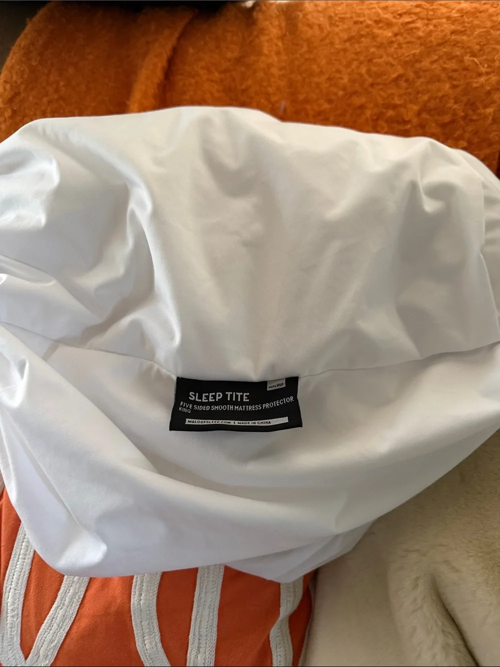 Water Proof White Mattress Protector - Smooth, All-Sided Protection