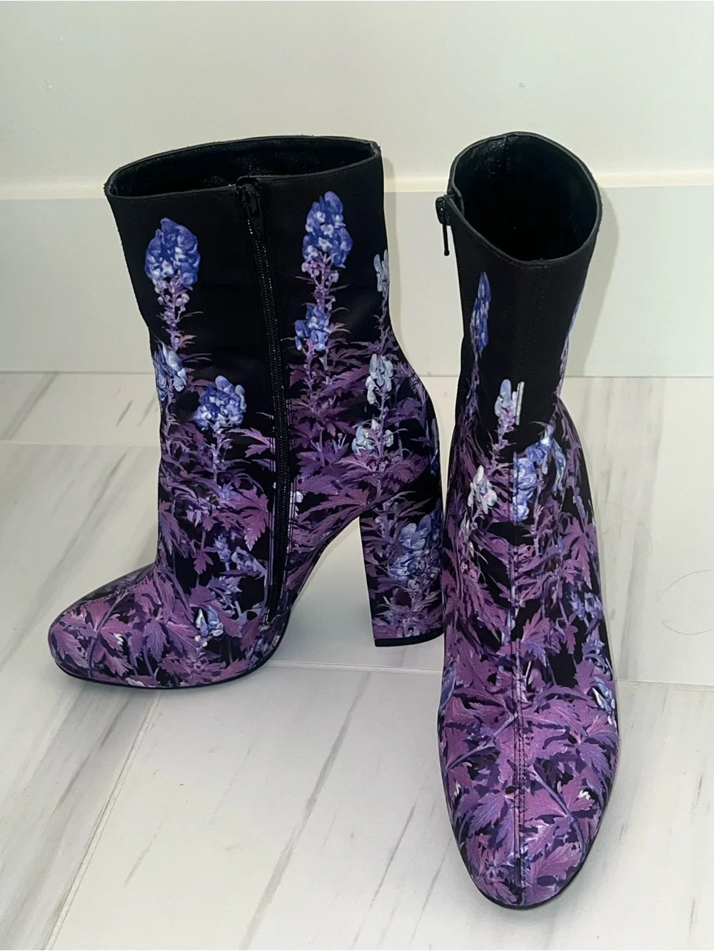 Dries Van Noten eye catching