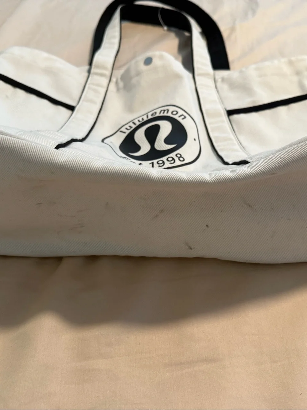 lululemon athletica gently are