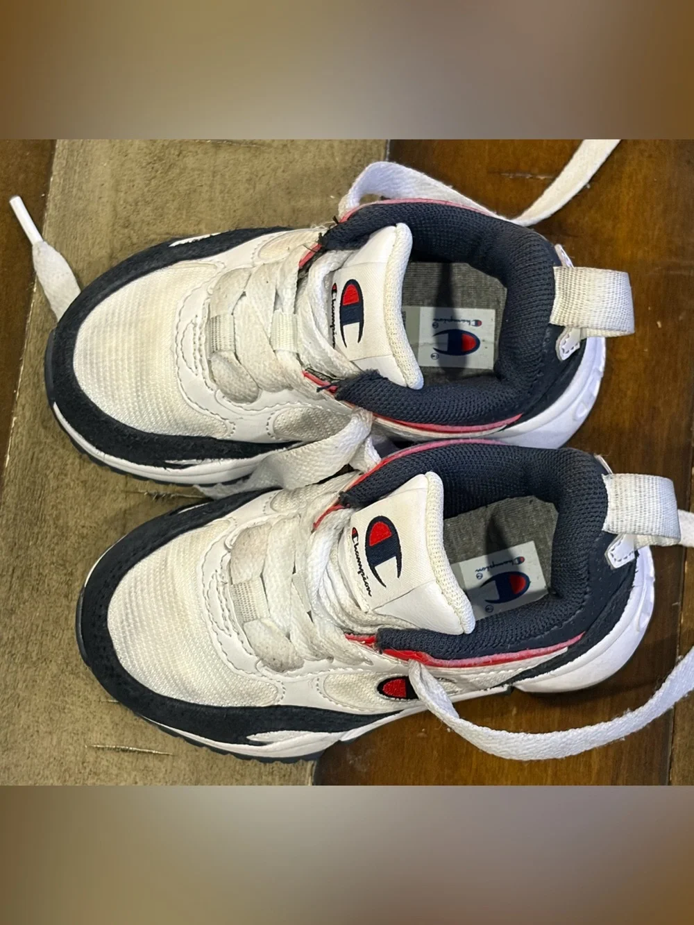 Champion retro shoes