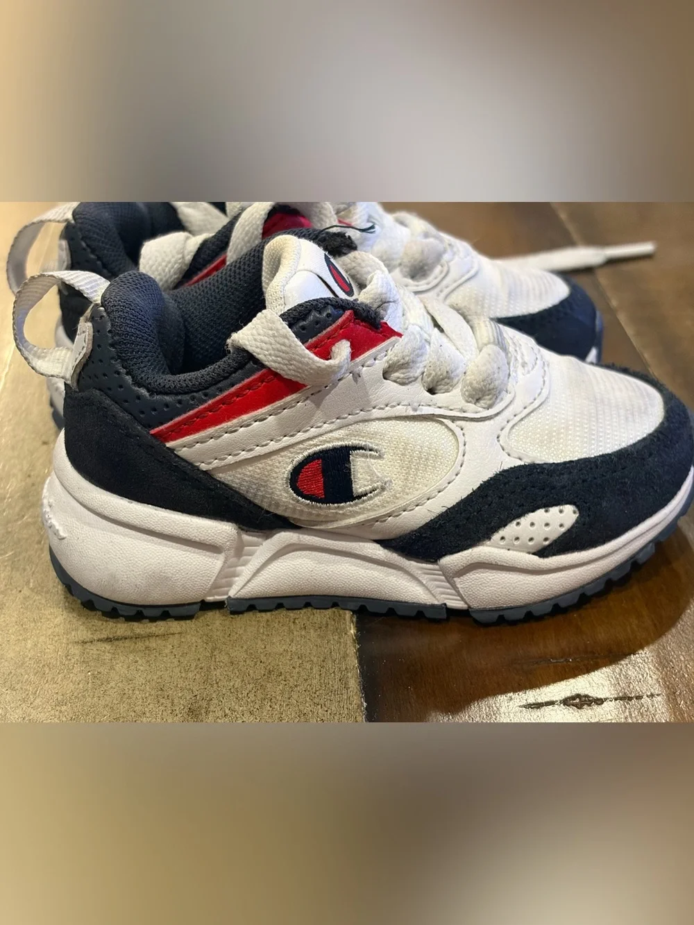 Champion retro shoes