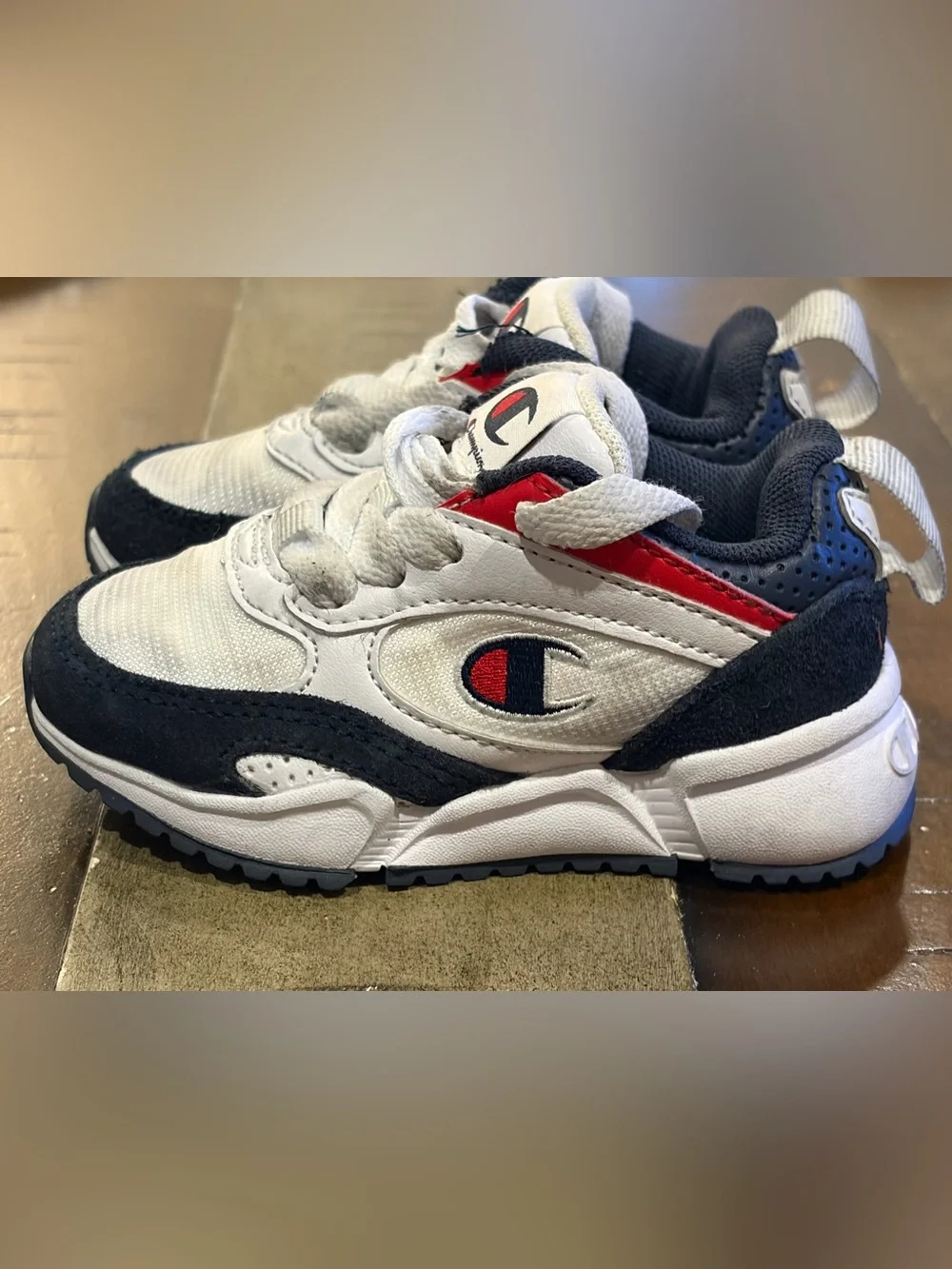 Champion retro shoes