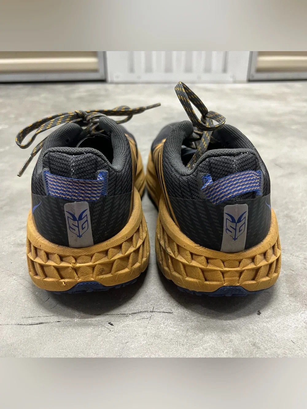 Hoka One One hoka one