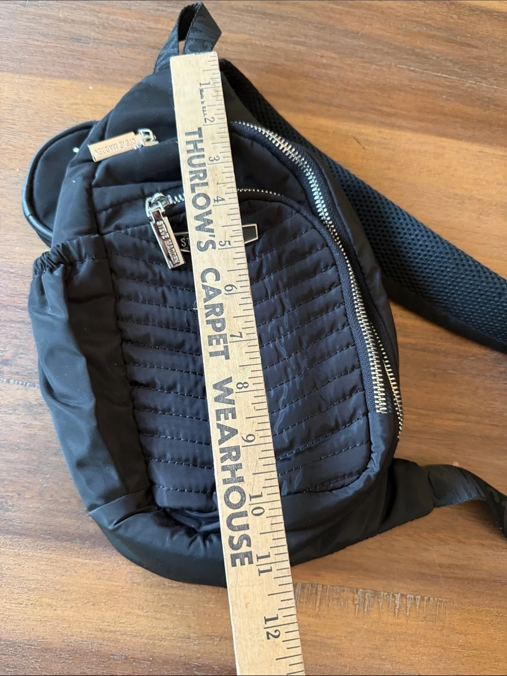 Steve Madden compact sling
