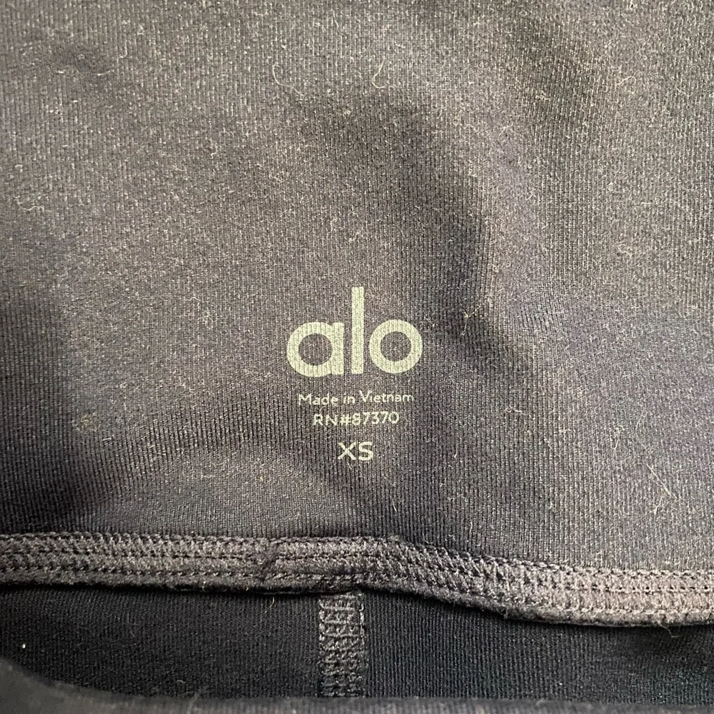 ALO Yoga elevate your