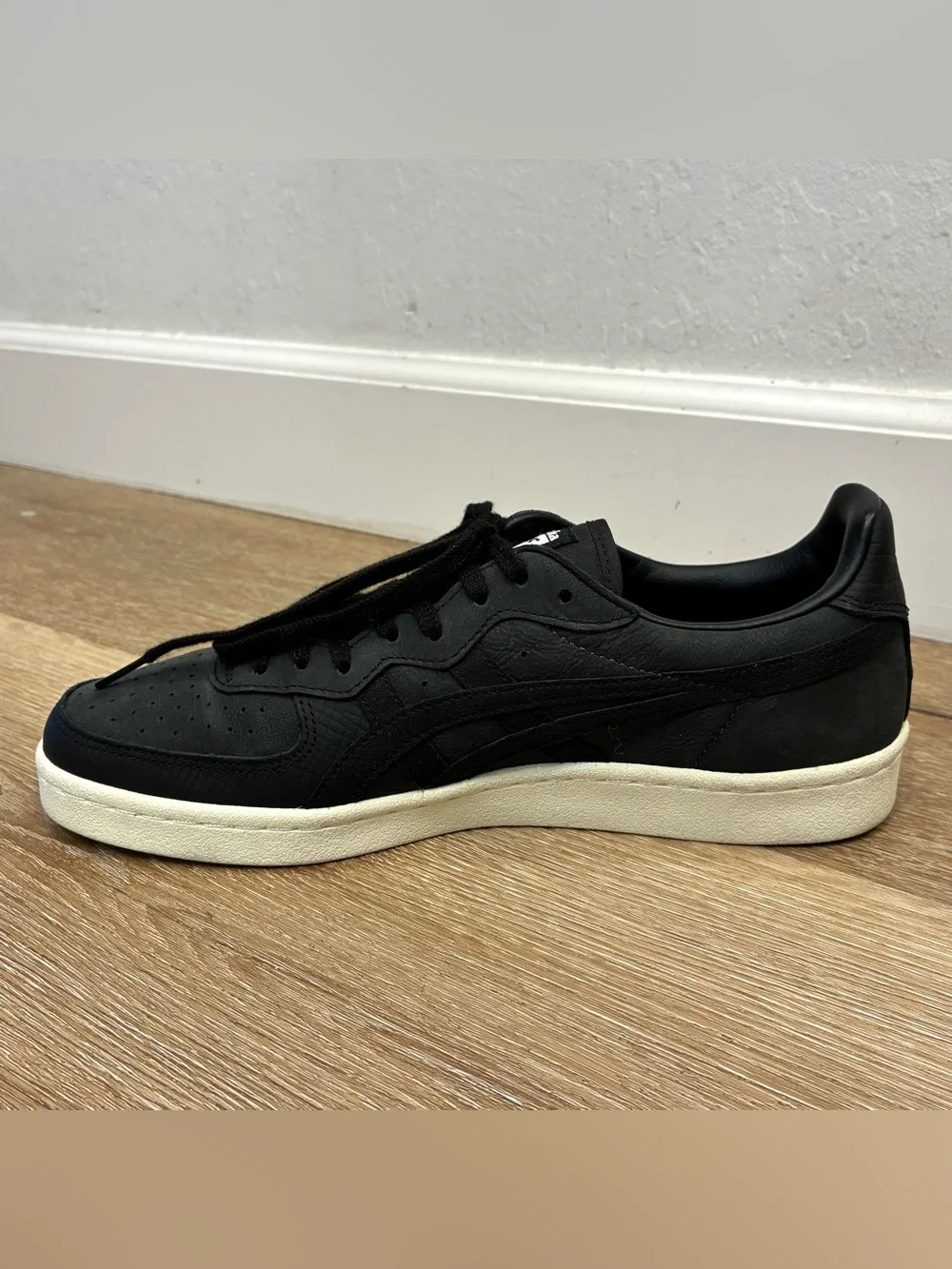 Onitsuka Tiger by Asics sneakers black tiger