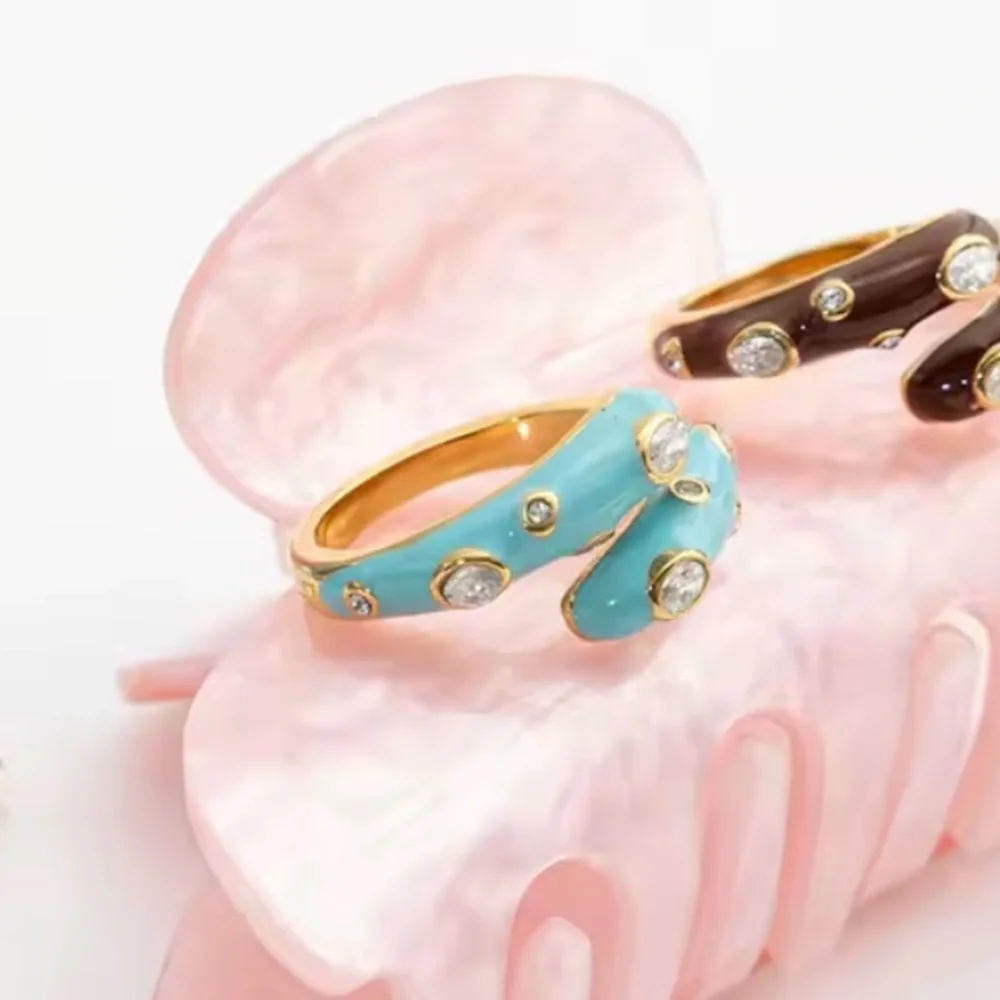 Anthropologie bring you