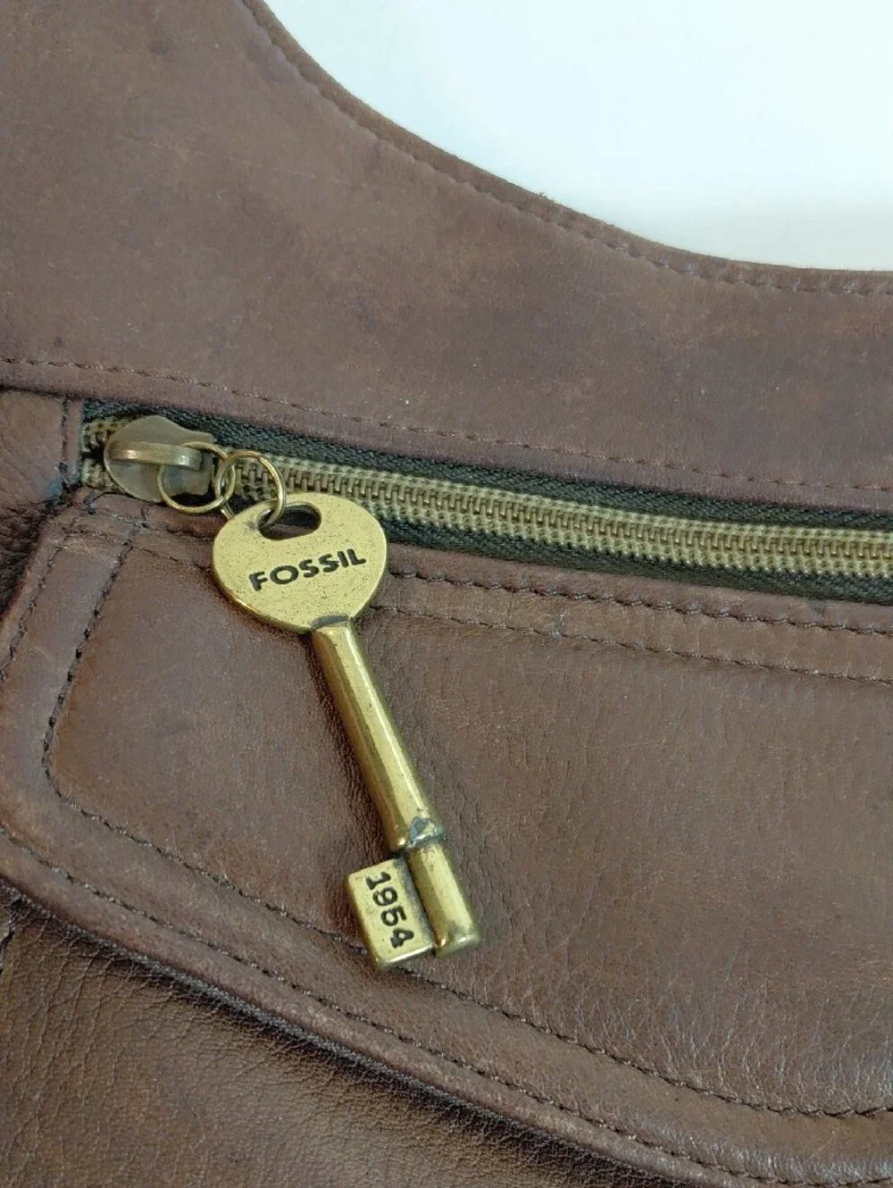 Fossil compact hobo