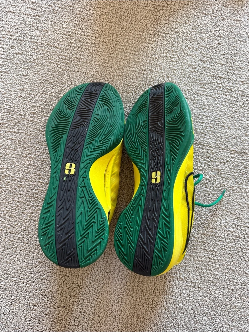 Nike active lace toe