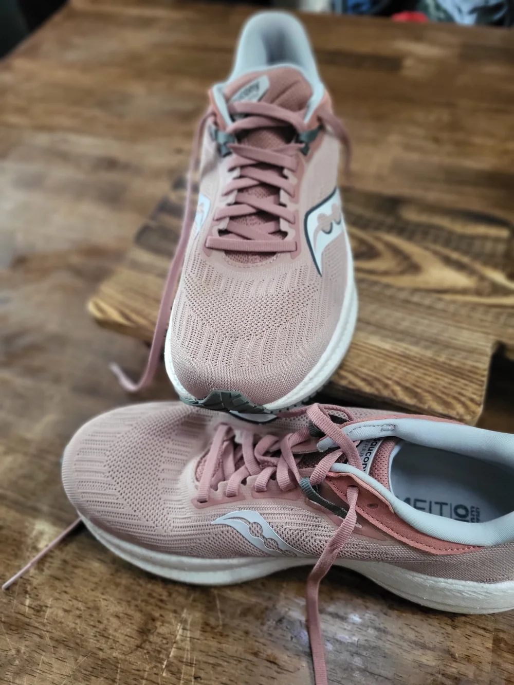 Saucony lightweight breathable