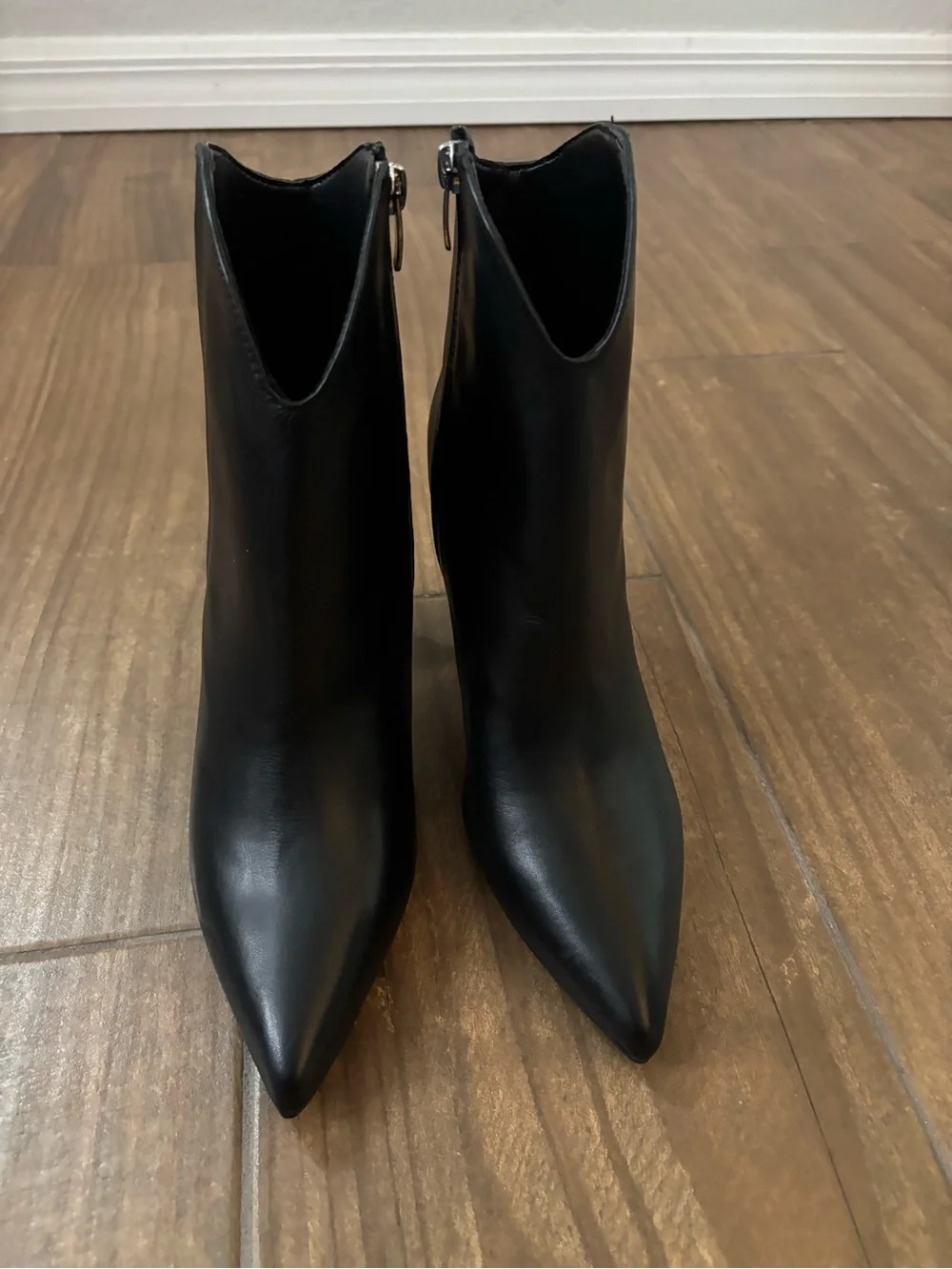 Nine West sleek pointed