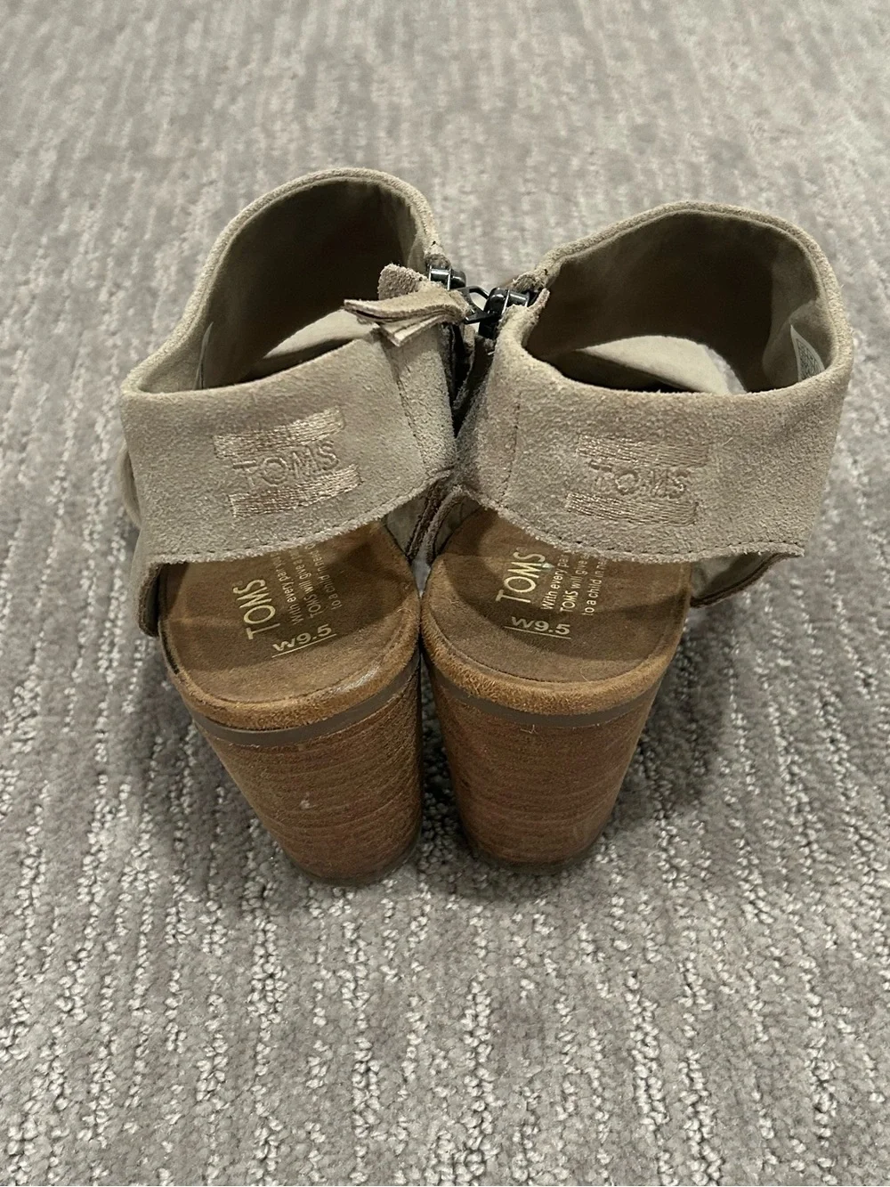 Toms suede upper