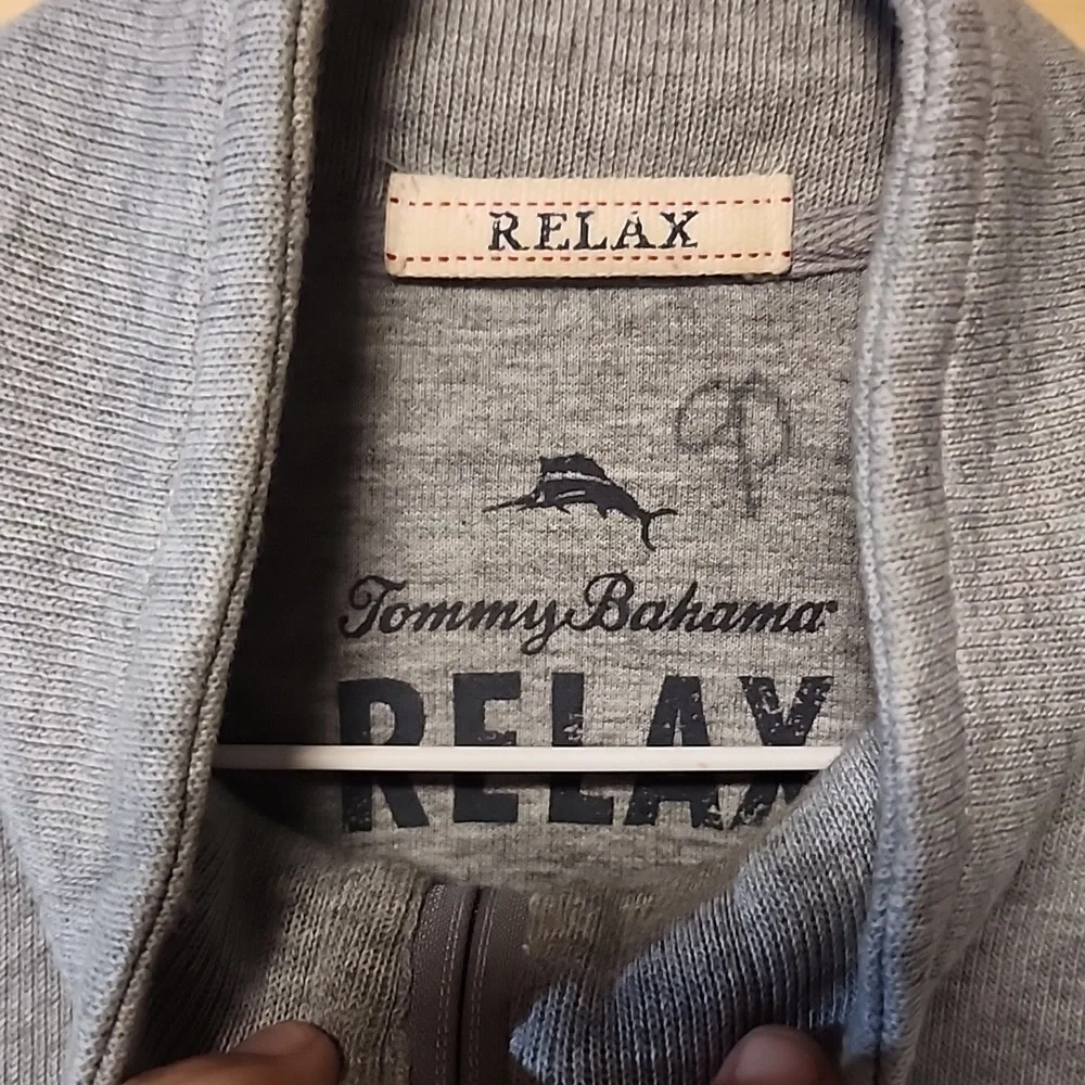 Tommy Bahama arm pit