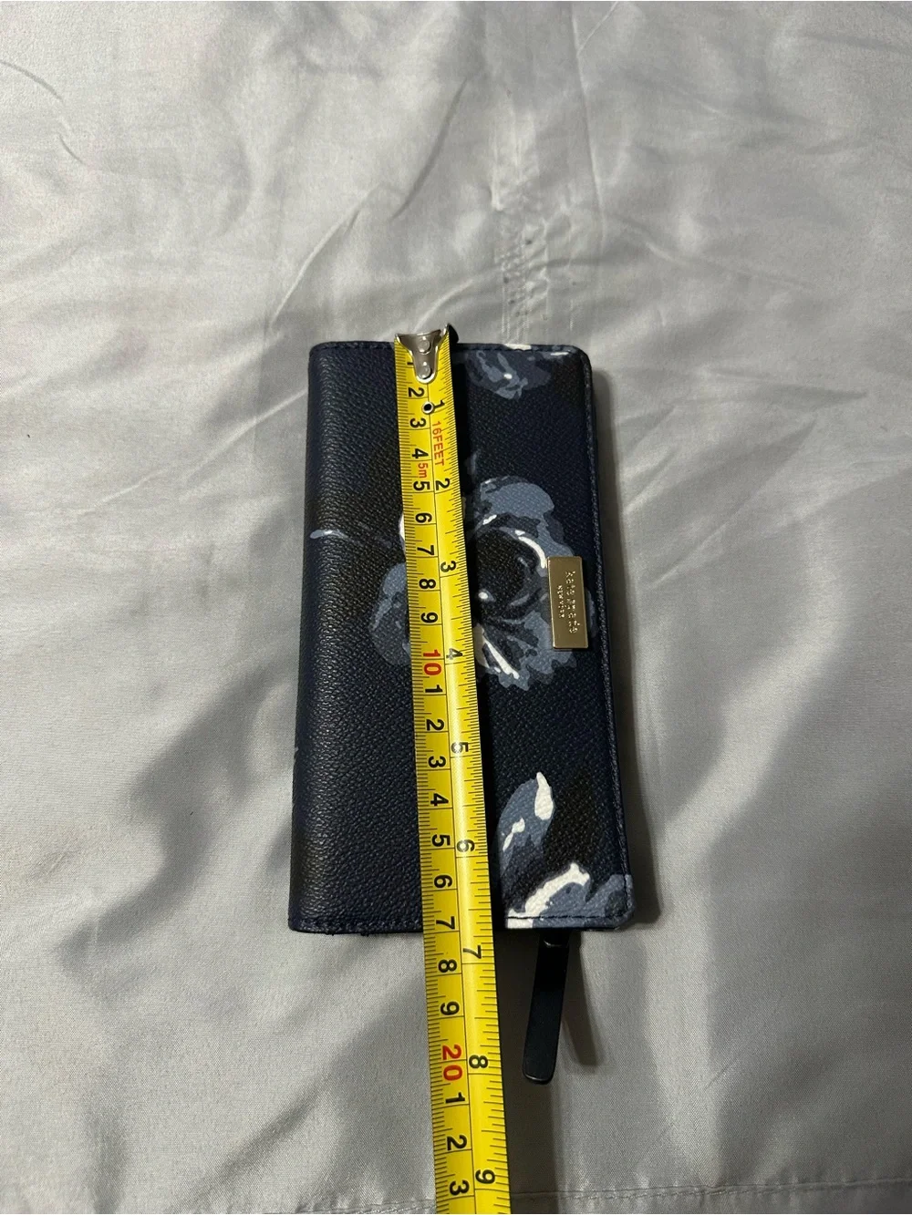 kate spade excellent