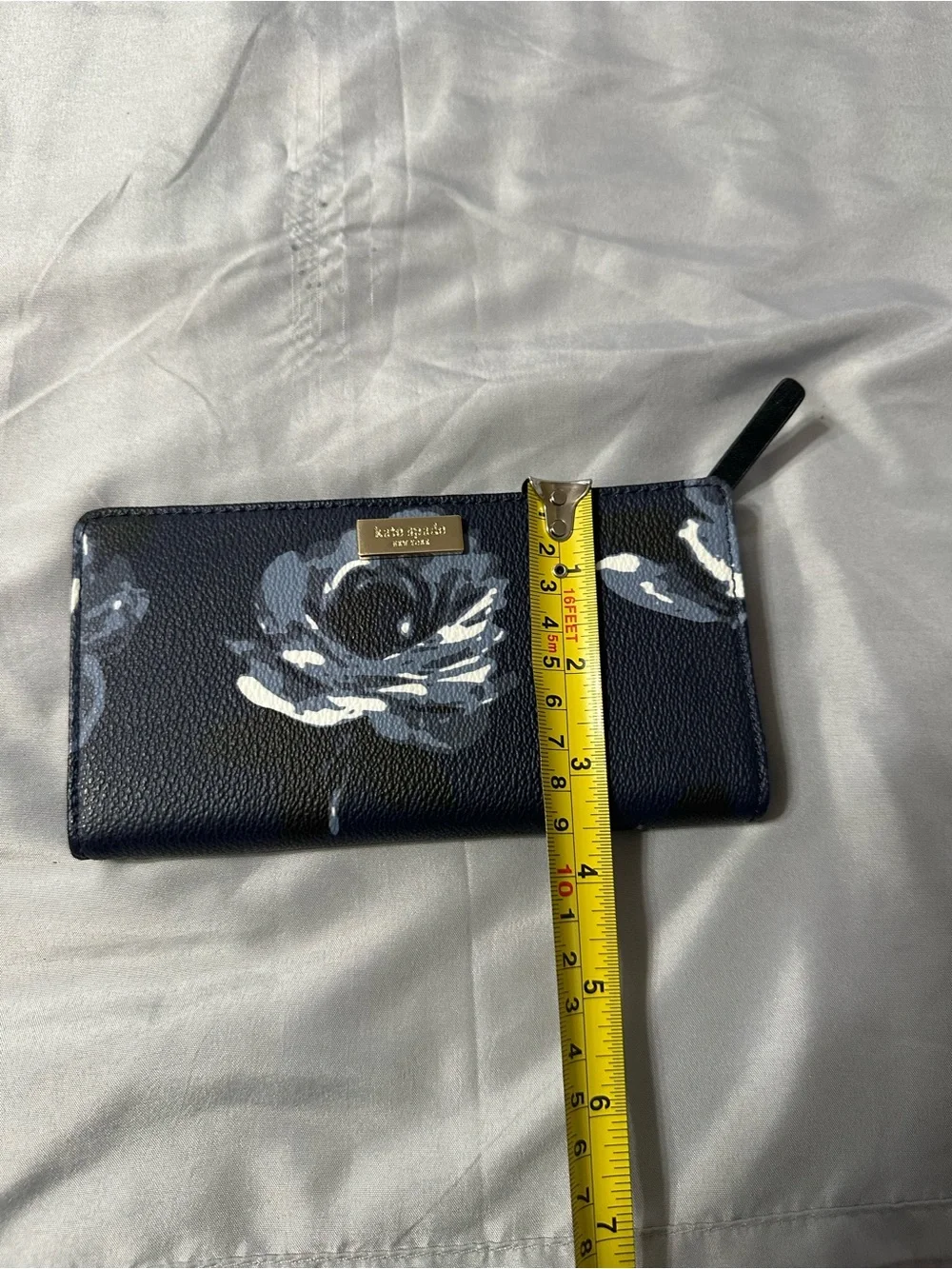 kate spade excellent