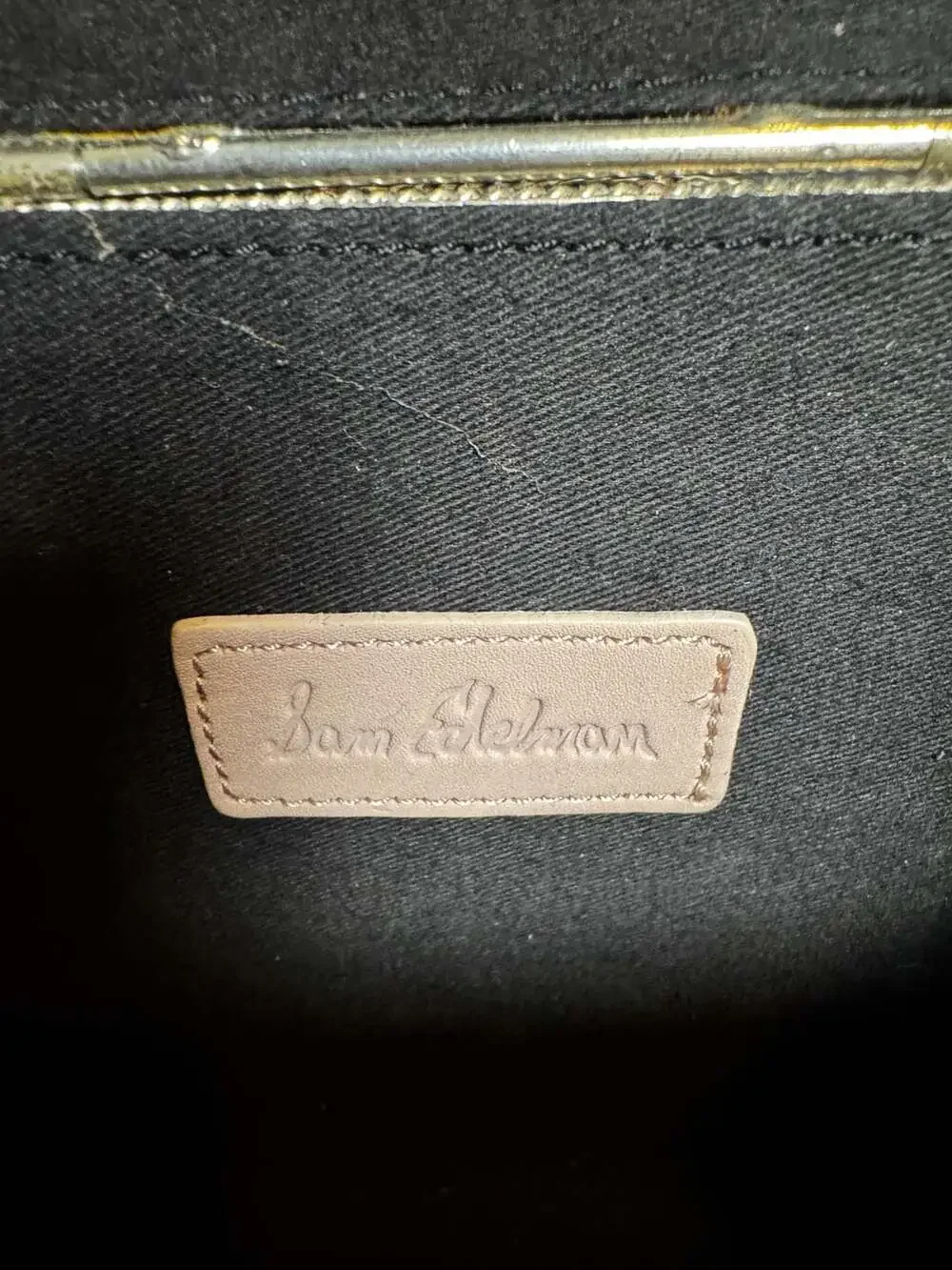 Sam Edelman chic compact