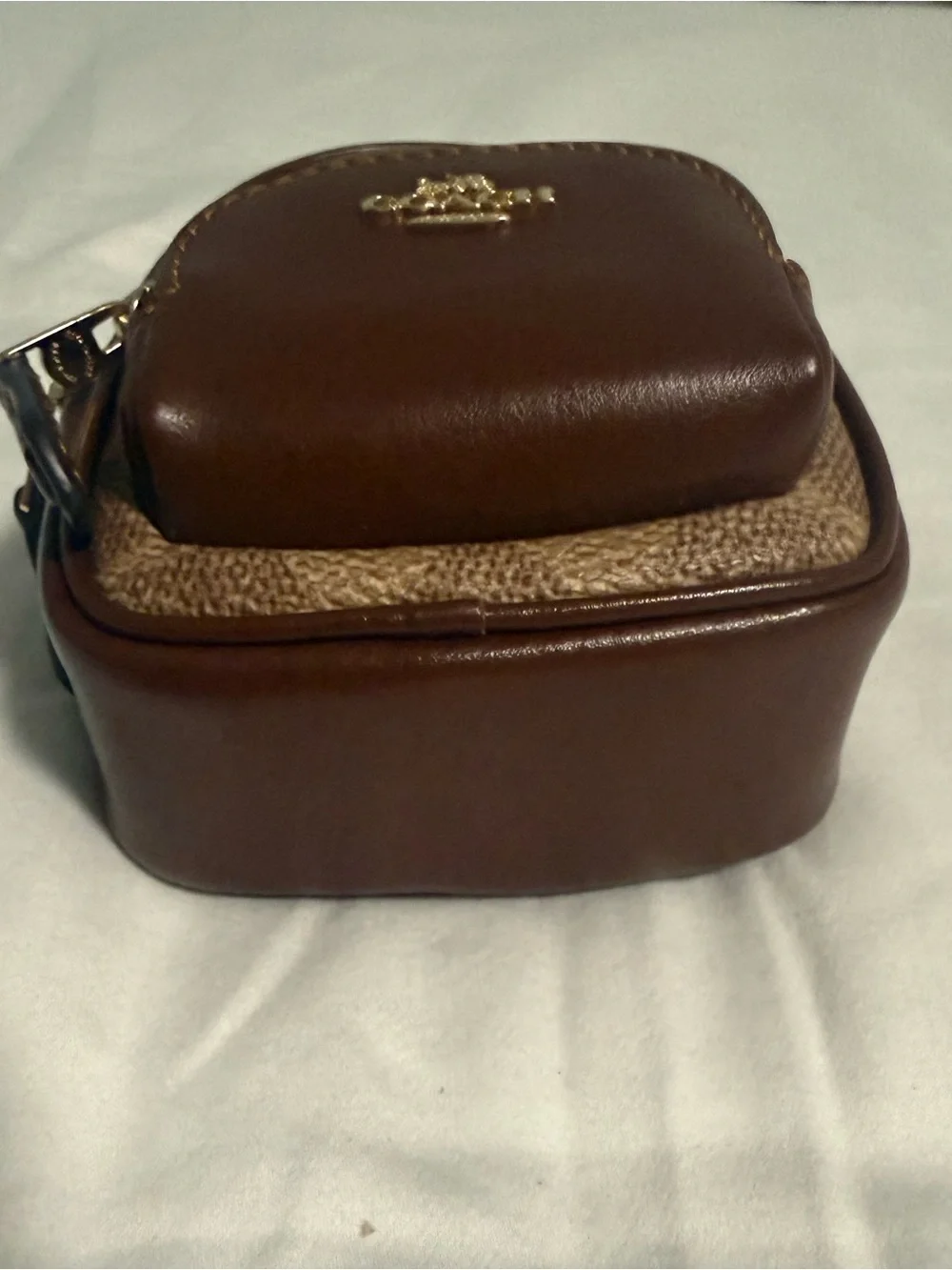 Coach mini court