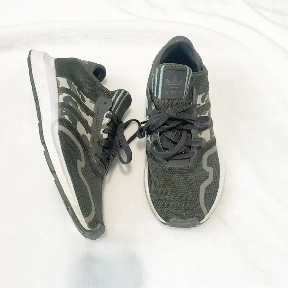 Adidas originals mens swift run X camo green athletic sneakers size 8