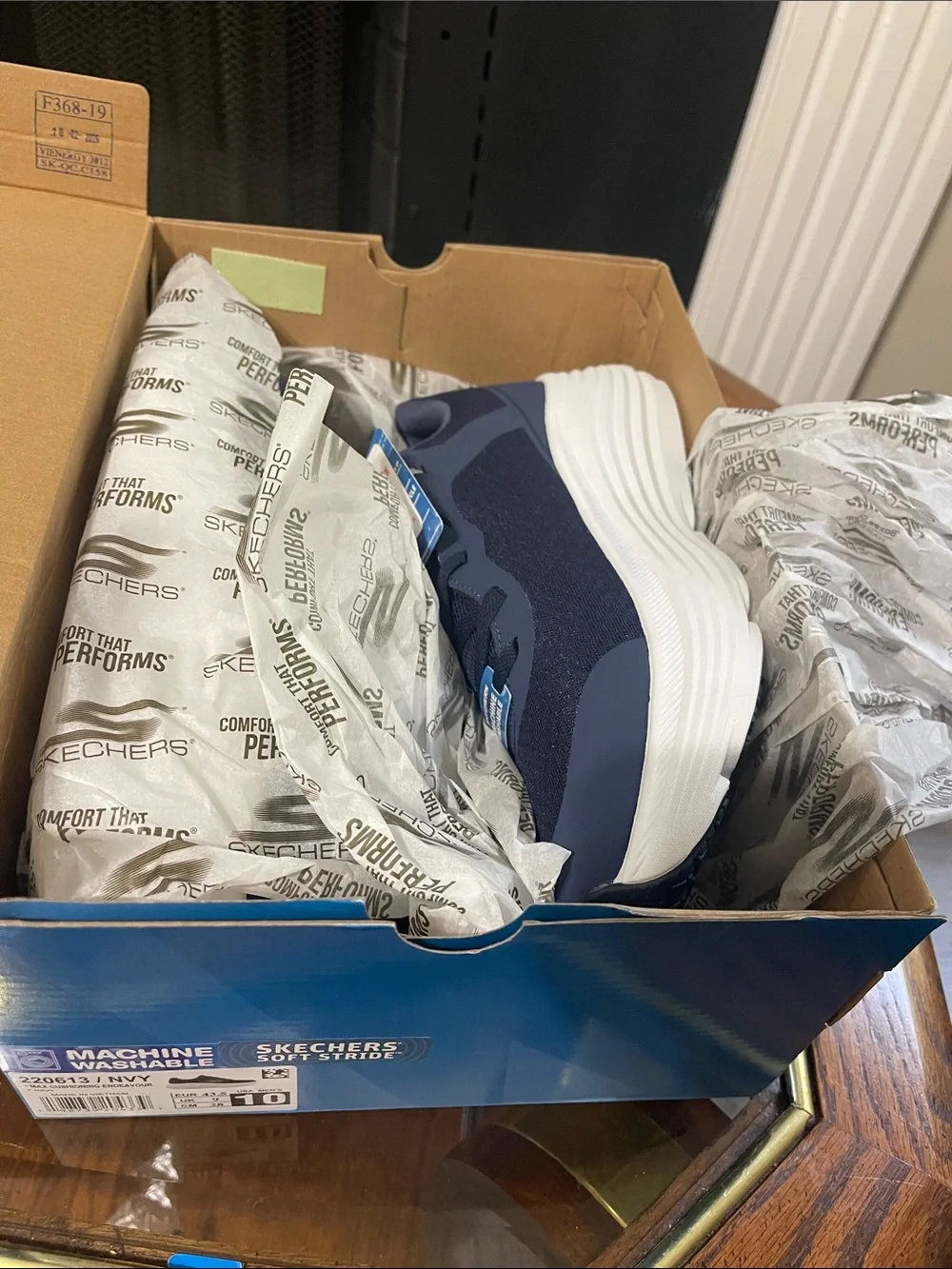 Skechers breathable navy