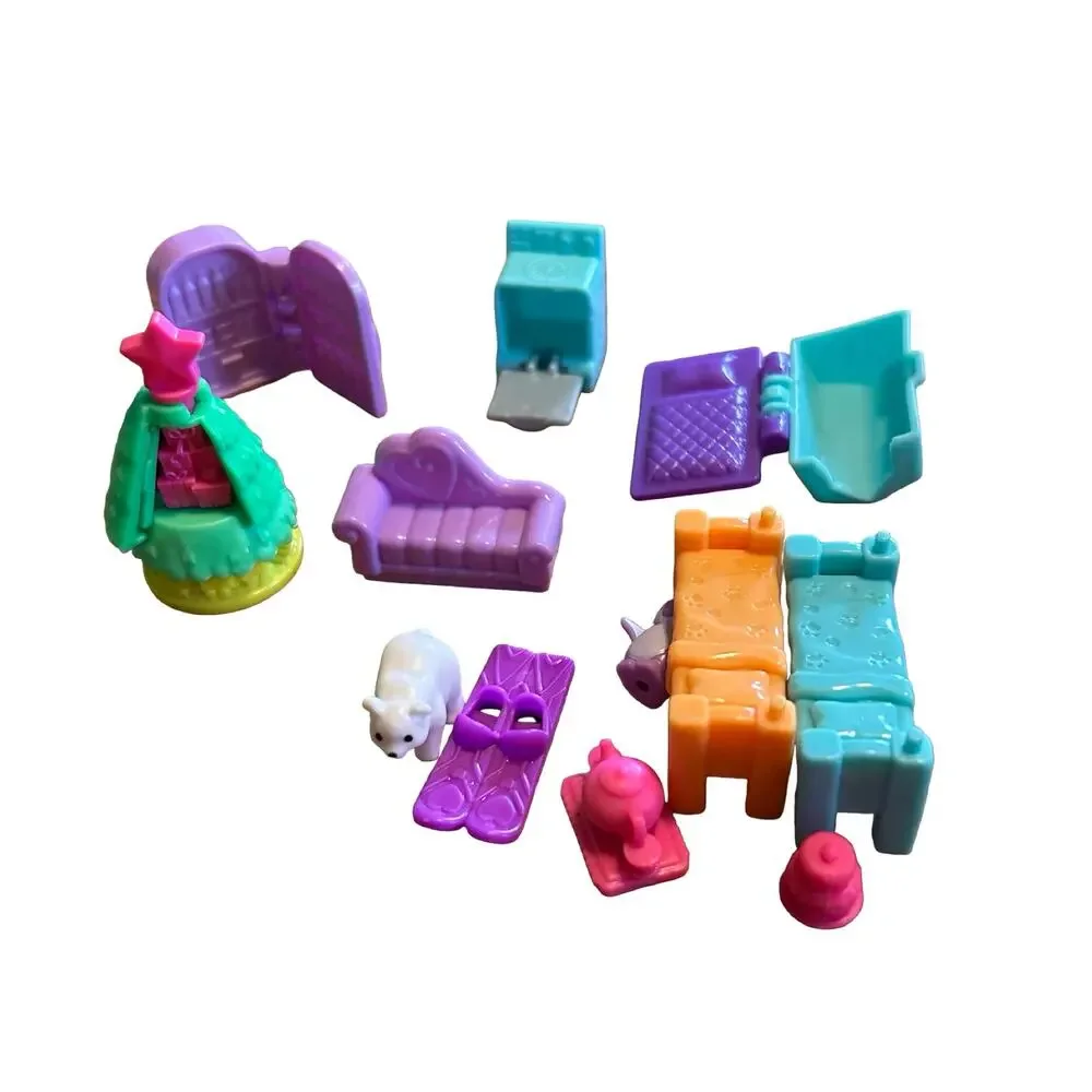polly pocket set includes