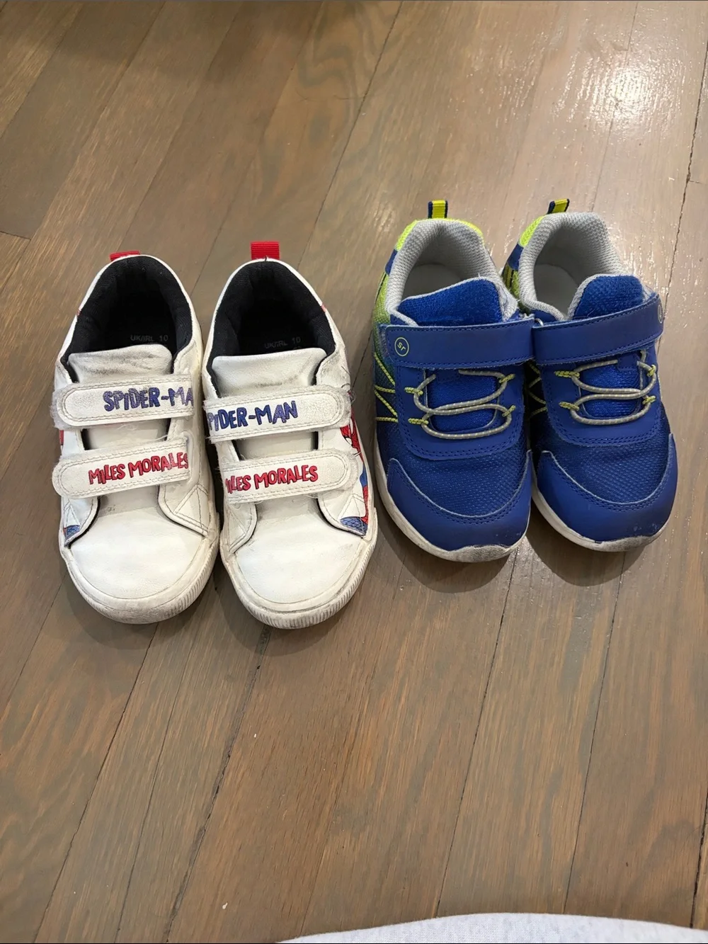 Boys 11 sneakers Spider-Man & stride rite 360 guc