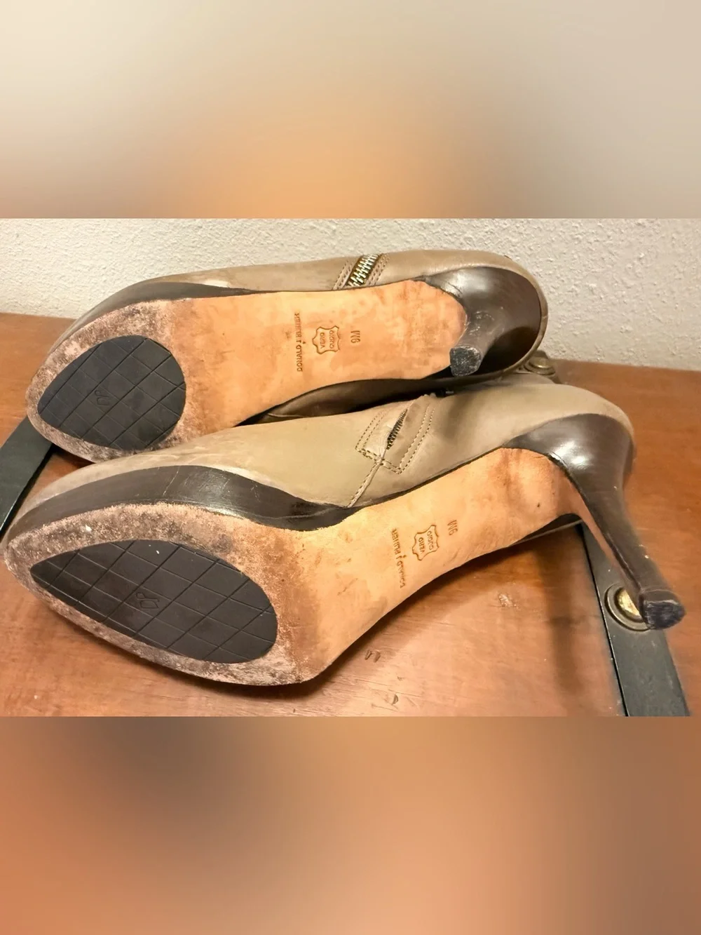 Donald J. Pliner taupe leather