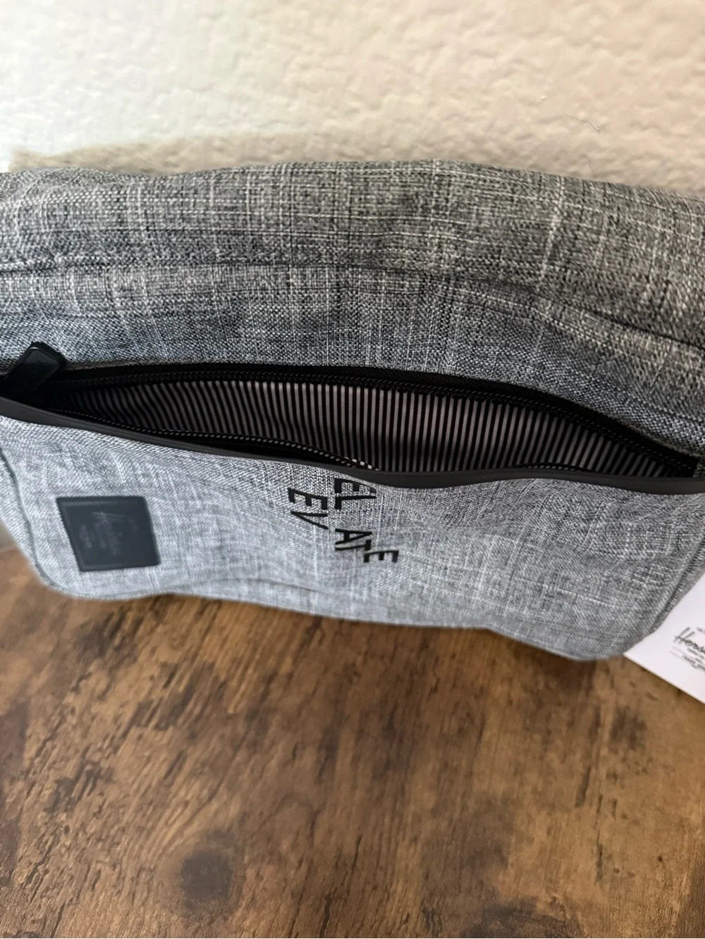 Herschel Supply Company compact tech