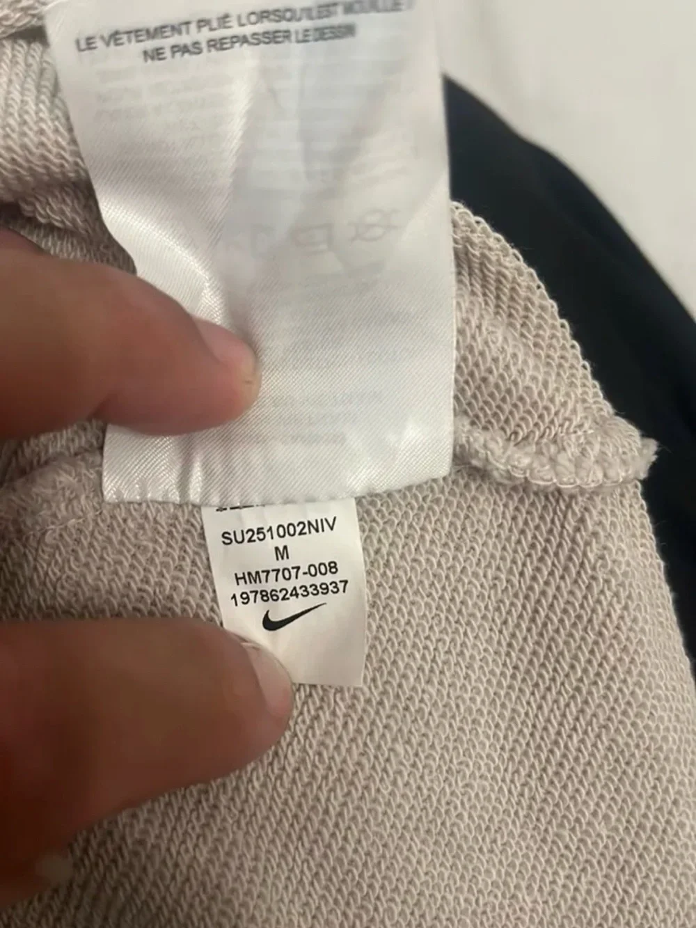 Nike aja oversized light