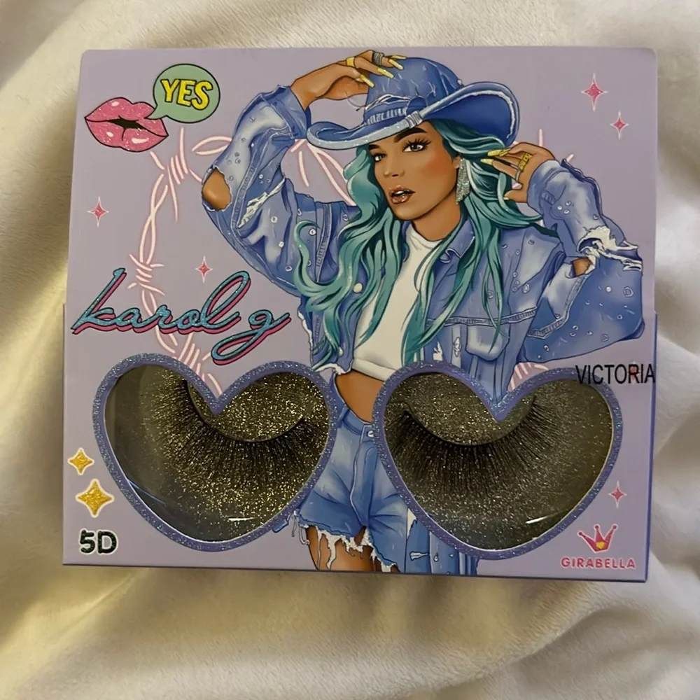 💜- New Karol g‎ Lashes Victoria