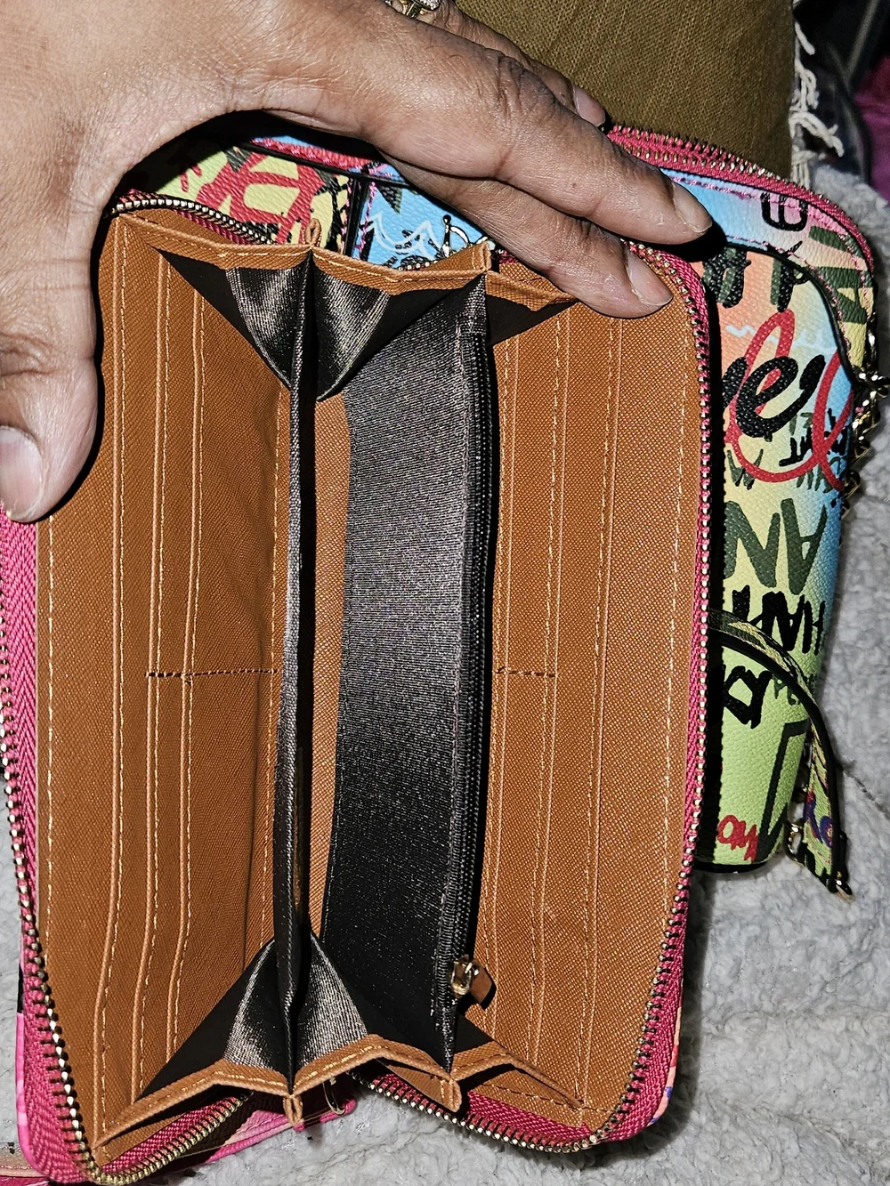 Colorful Graffiti Stripe Women’s Crossbody Bag With Matching Wallet - Multicolor