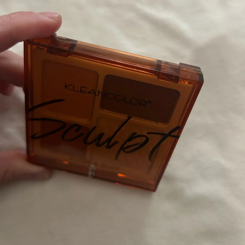Kleancolor sculpt shade