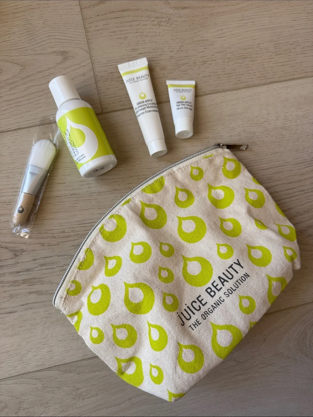 Juice Beauty Travel Minis in Canvas Cosmetic Pouch NEW
