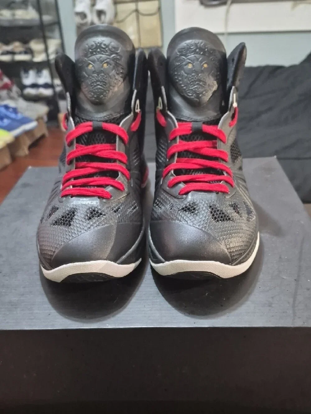 Nike lebron black
