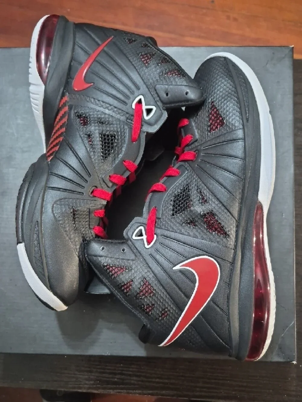 Nike lebron black