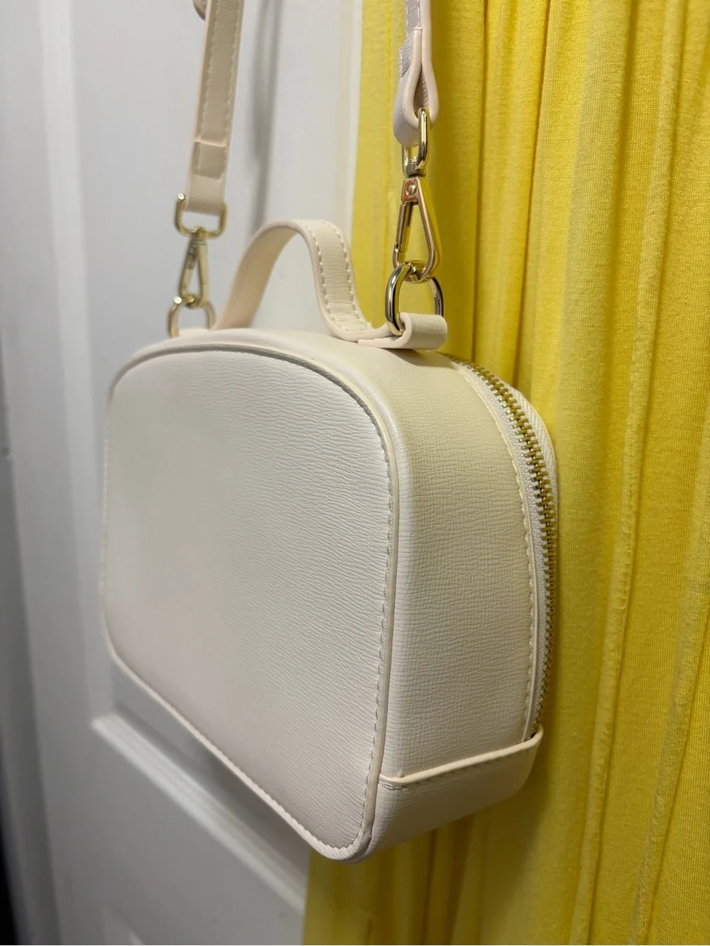JM Collection compact cream